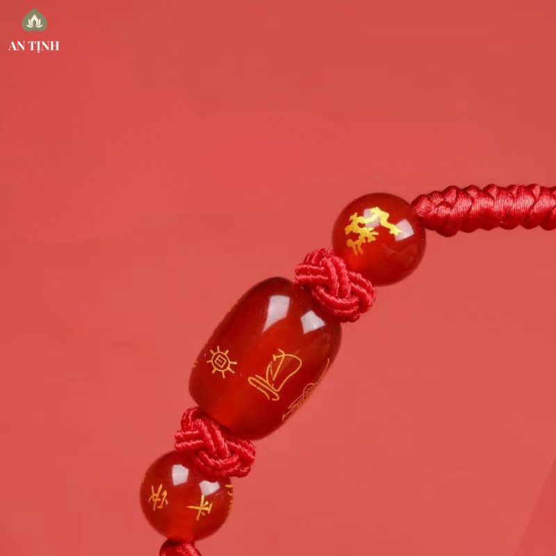 Vòng Tay Chỉ Đỏ 12 Con Giáp