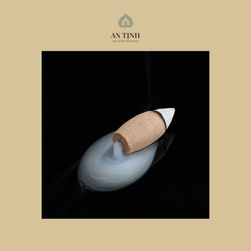 Nụ trầm khói chảy ngược