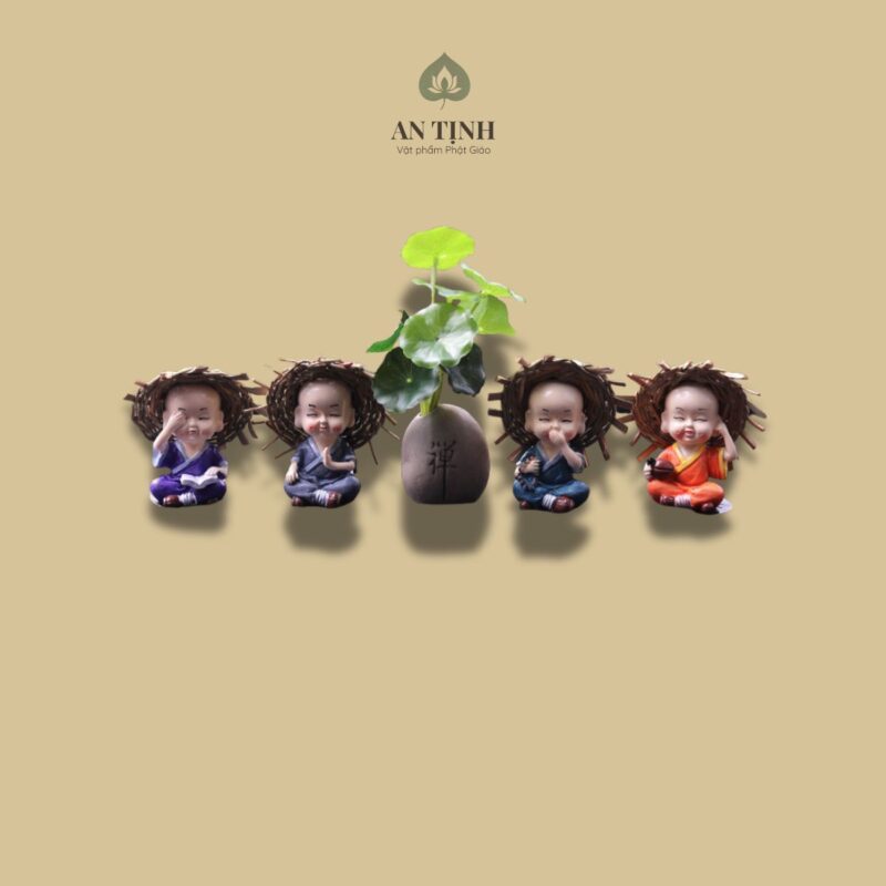 Bộ Bốn Chú Tiểu Đội Mũ Rơm Cùng Lá Sen