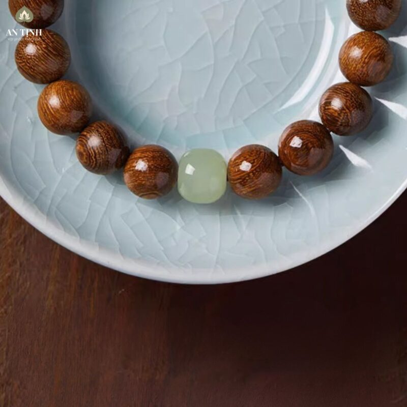 Chuỗi Đeo Tay Gỗ Đàn Hương