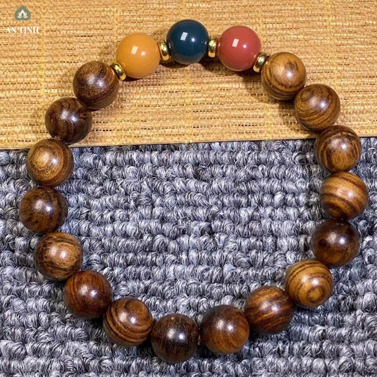 Chuỗi Đeo Tay Gỗ Đàn Hương 3 Màu