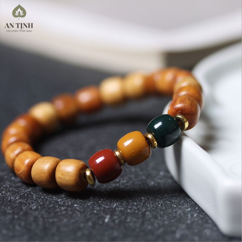 Chuỗi Đeo Tay Gỗ Đàn Hương 3 Màu