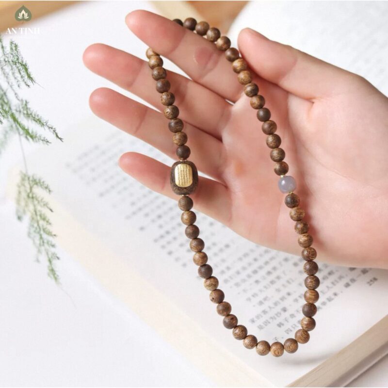 Chuỗi Hạt Gỗ Trầm Khắc Chú