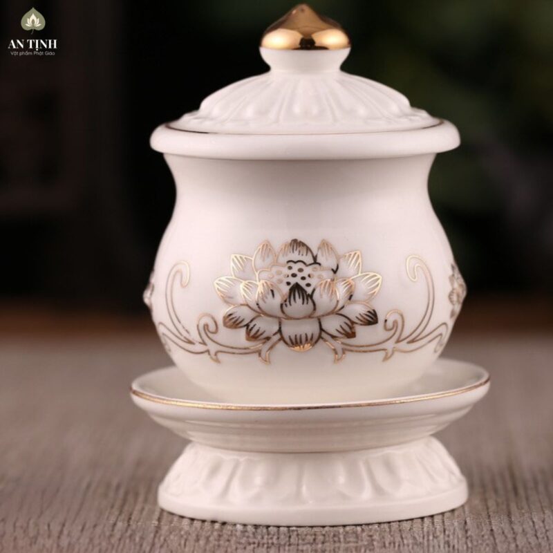 Cốc nước thờ chạm nổi hoa sen