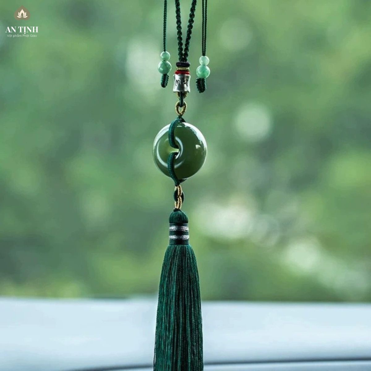 Khánh Treo Xe Ô Tô Ngọc Bích Đồng Tiền