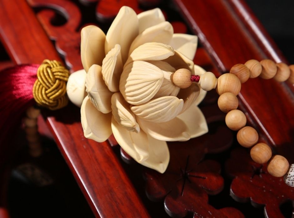 Khánh hình hoa sen
