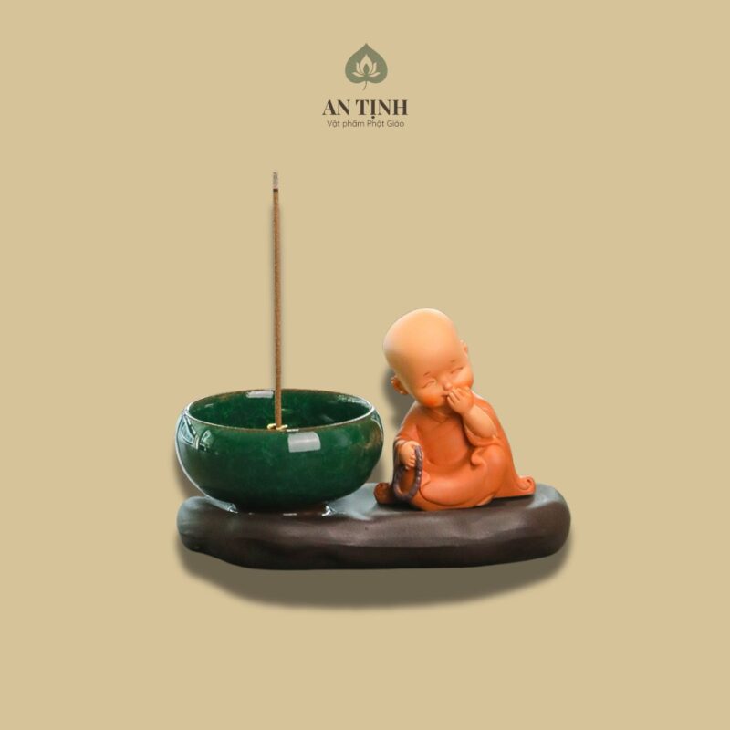 Lư Hương Thiền Sư Che Miệng
