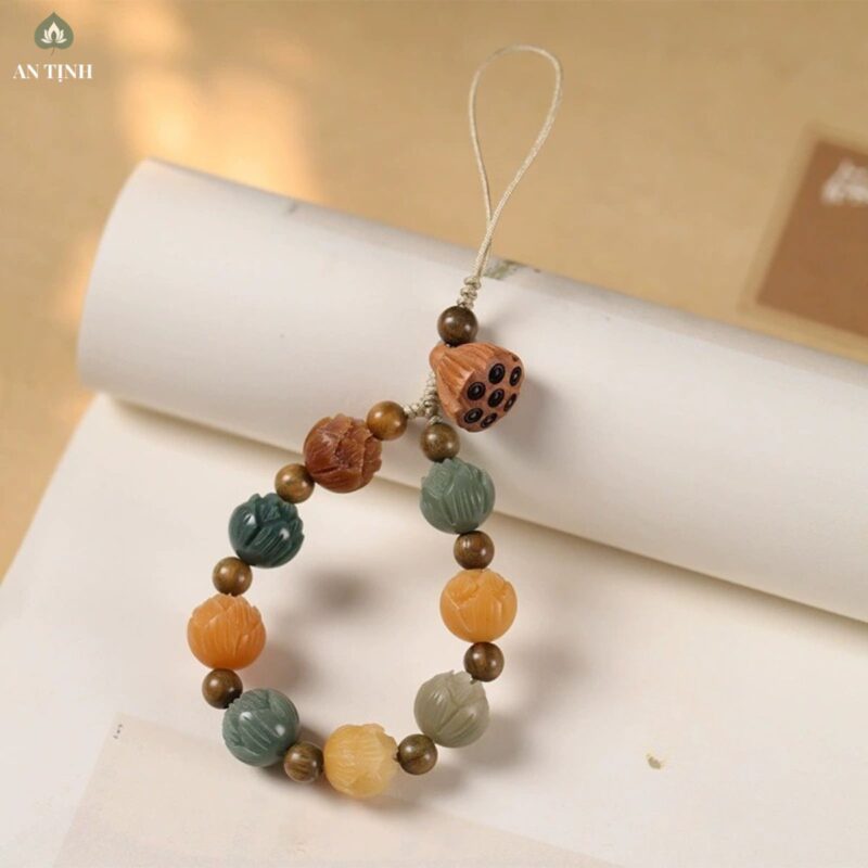 Móc Khóa Điện Thoại Đài Sen Hạt Bồ Đề