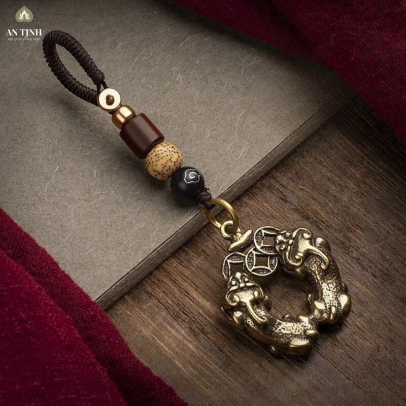 Móc Khóa Xe Tỳ Hưu Cắn Đồng Tiền