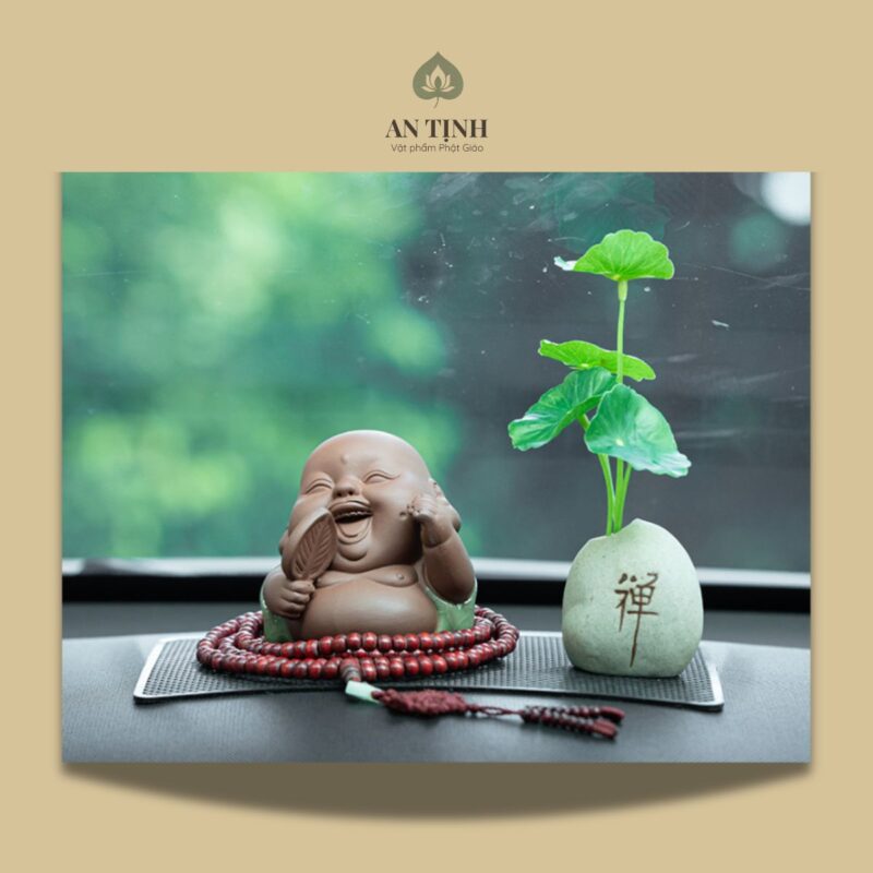 Phật Di Lặc Cười