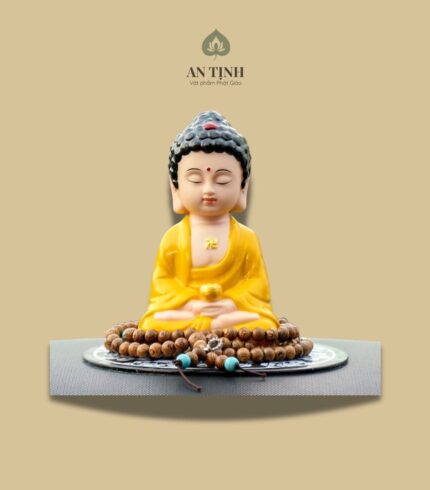 Tượng Để Xe Phật Như Lai Mặc Áo Vàng