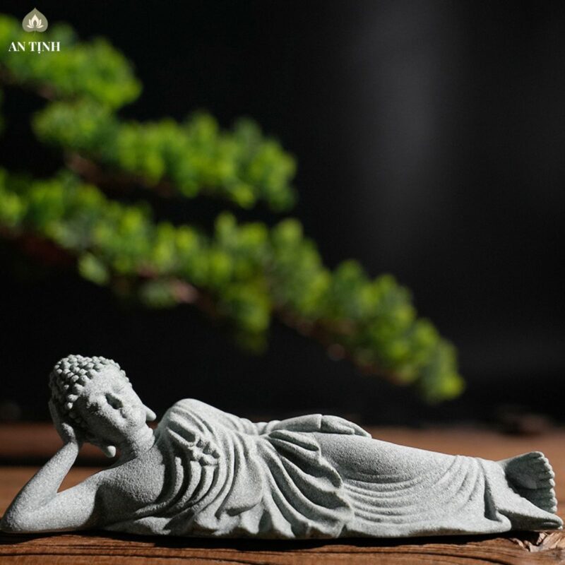 Tượng Phật Nằm Bằng Đá
