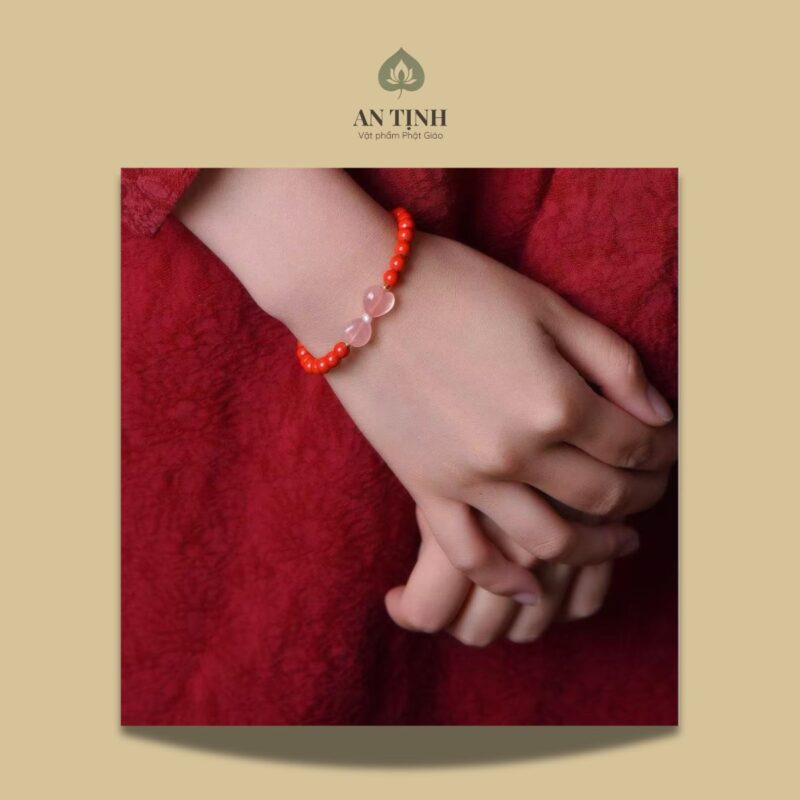 Vòng Tay Đá San Hô Đỏ Charm Hồ Điệp Thạch Anh Hồng