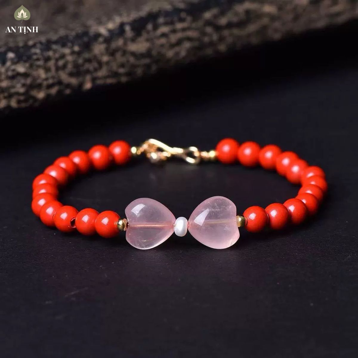 Vòng Tay Đá San Hô Đỏ Charm Hồ Điệp Thạch Anh Hồng