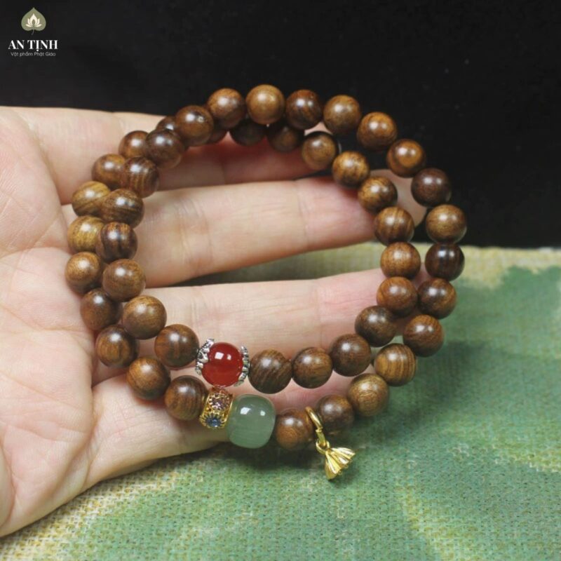 Vòng Tay Gỗ Trắc Charm Ngọc