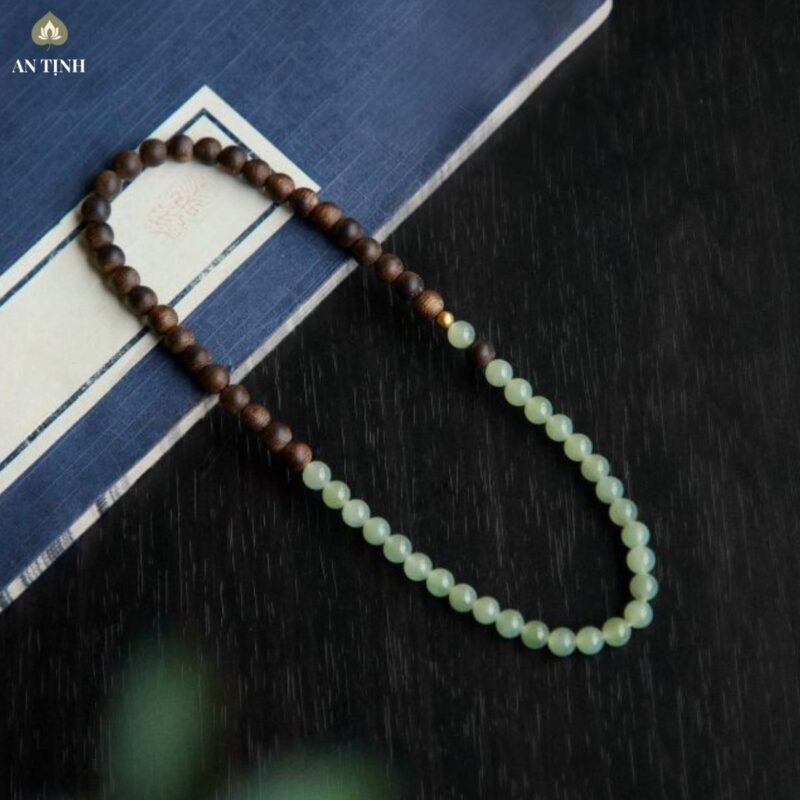 Vòng Tay Trầm Hương Mix Ngọc Bích