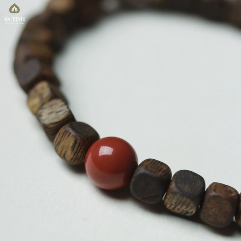 Vòng Trầm Hạt Vuông