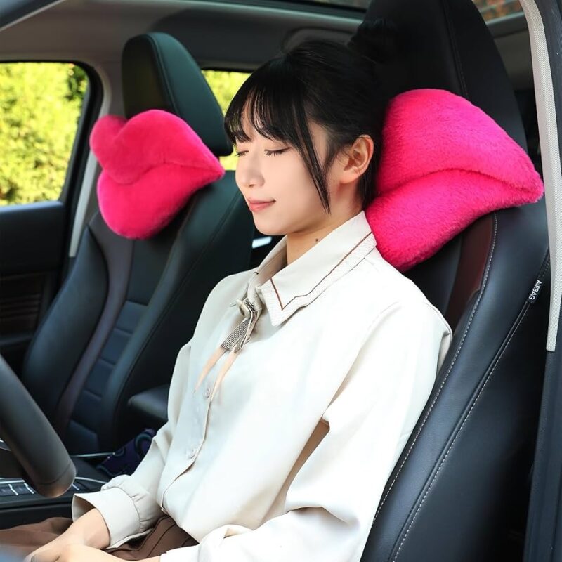 Gối tựa thường được xem là vật dụng để tạo sự thoải mái, nhưng trong phong thủy xe hơi, nó còn mang một vai trò quan trọng hơn nhiều: cân bằng âm dương