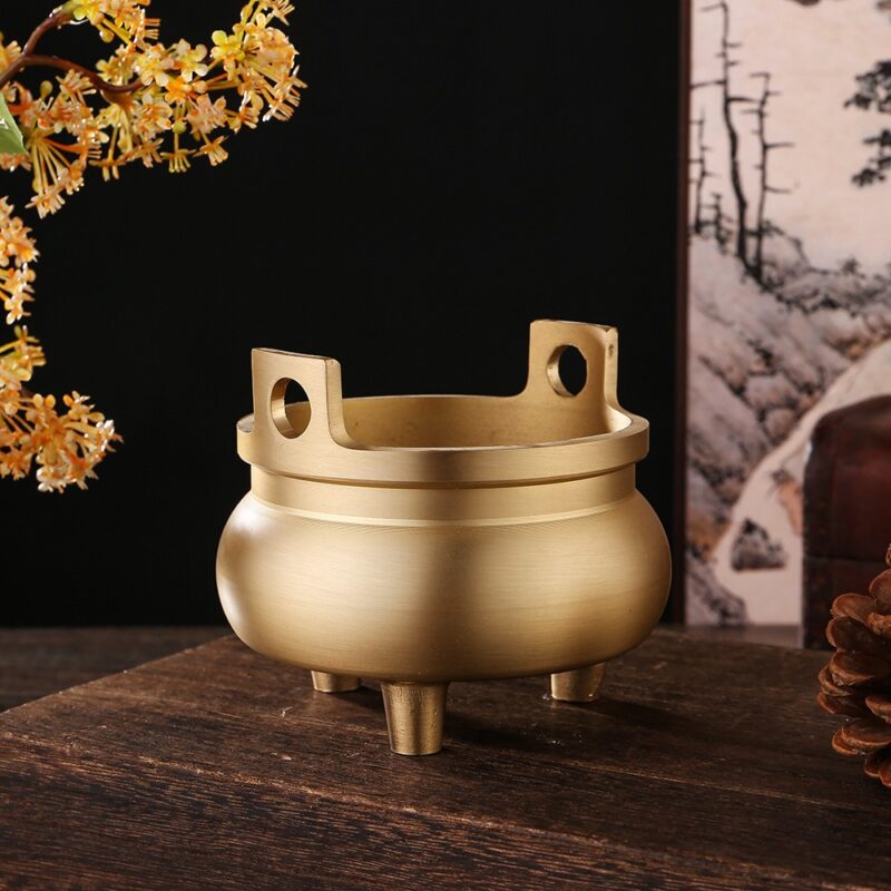 Lư Hương Bằng Đồng Ba Chân