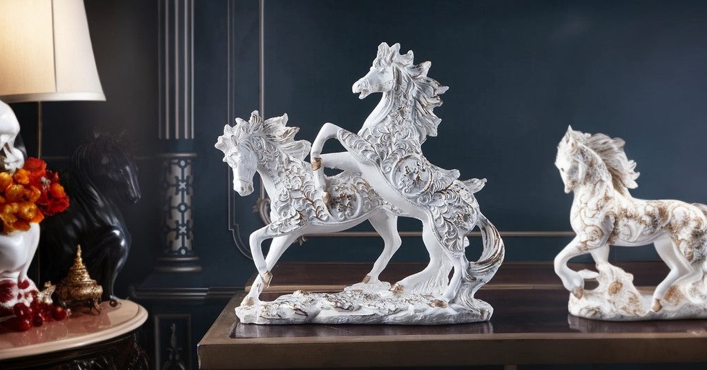 Việc chọn đúng vật phẩm phong thủy mang lại nhiều lợi ích như thu hút may mắn, tài lộc, sức khỏe, và sự bình an cho gia chủ. Vật phẩm phong thủy phù hợp có thể giúp cân bằng năng lượng, hóa giải sát khí, và mang lại vượng khí cho không gian sống và làm việc. Ngược lại, việc chọn vật phẩm không phù hợp có thể gây ra những tác động tiêu cực.