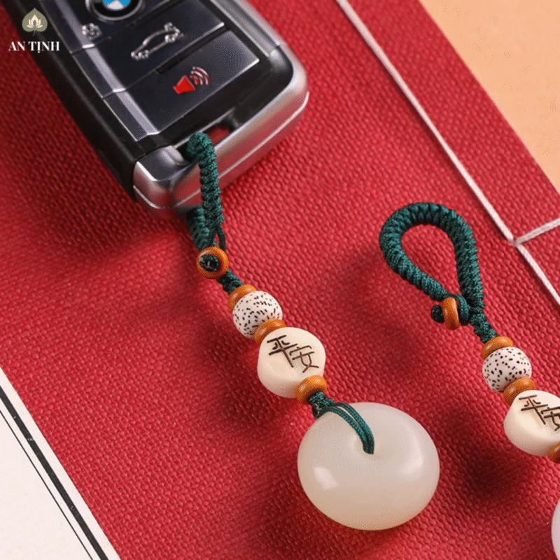 Móc khóa phong thủy bình an ngọc bích tròn