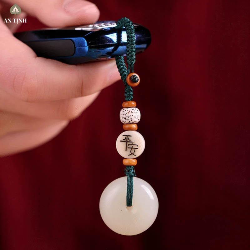 Móc khóa phong thủy bình an ngọc bích tròn