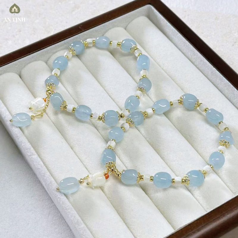 Vòng Tay Đá Aquamarine Hoa Huệ Trắng
