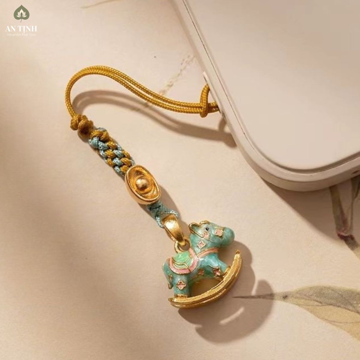Dây Treo Điện Thoại Mạ Vàng Ngựa May Mắn