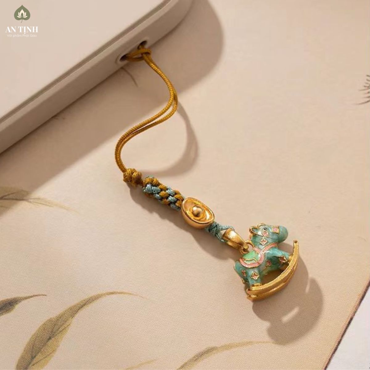 Dây Treo Điện Thoại Mạ Vàng Ngựa May Mắn