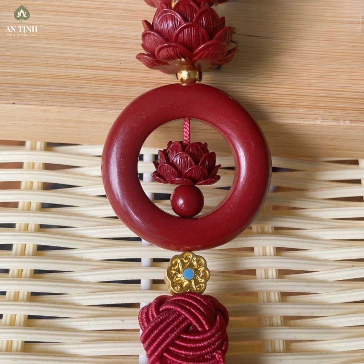 Khánh Treo Xe Ô Tô Liên Hoa Chu Sa (2) Khánh Treo Xe Ô Tô Liên Hoa Chu Sa