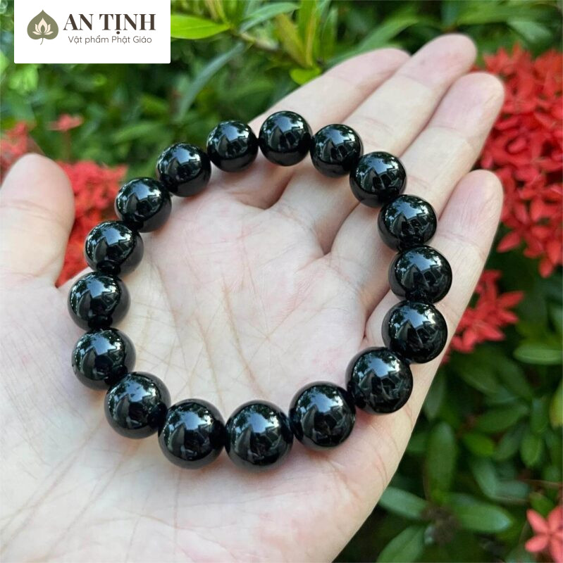 Hướng dẫn 3 cách làm sạch và thanh tẩy năng lượng tiêu cực cho vòng tay của phụ nữ tại nhà