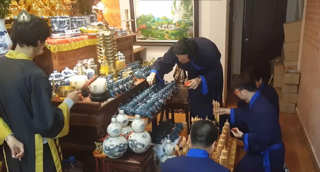 Khai quang Tỳ Hưu trên chùa