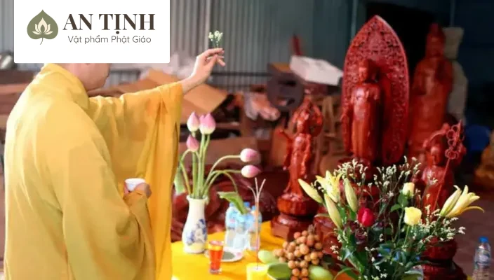 Khai quang vòng tay phong thủy tại chùa