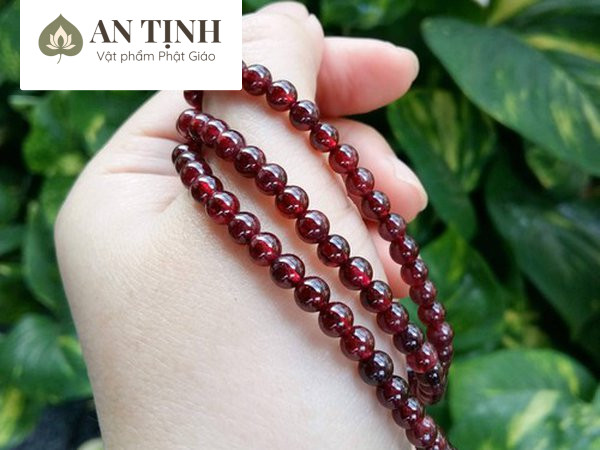 Vòng tay đá Garnet