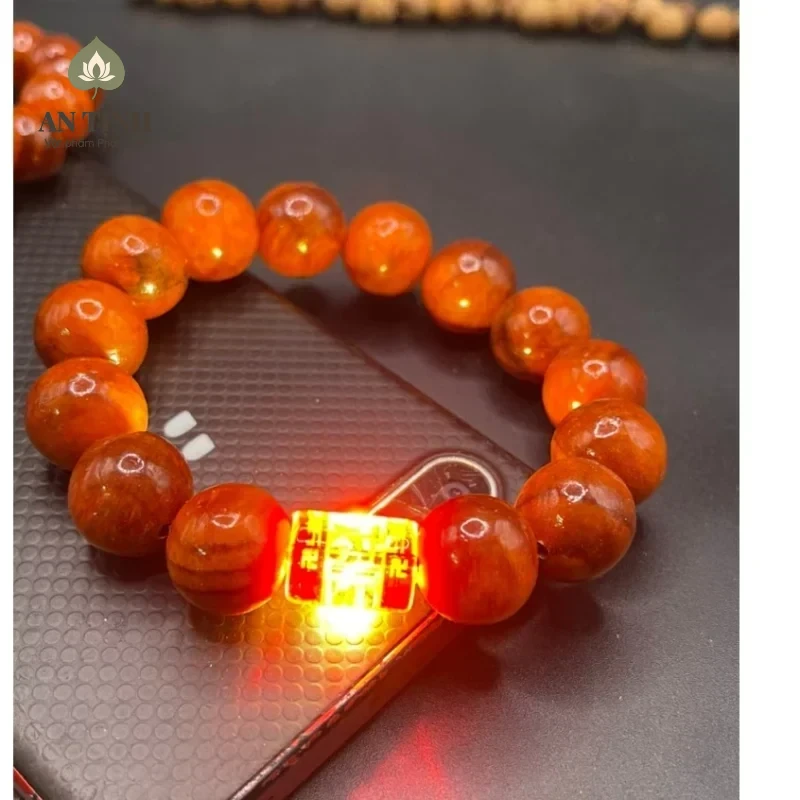 Vòng tay phong thủy gỗ Huyết Long