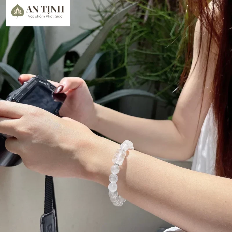 Vòng tay phong thủy nữ