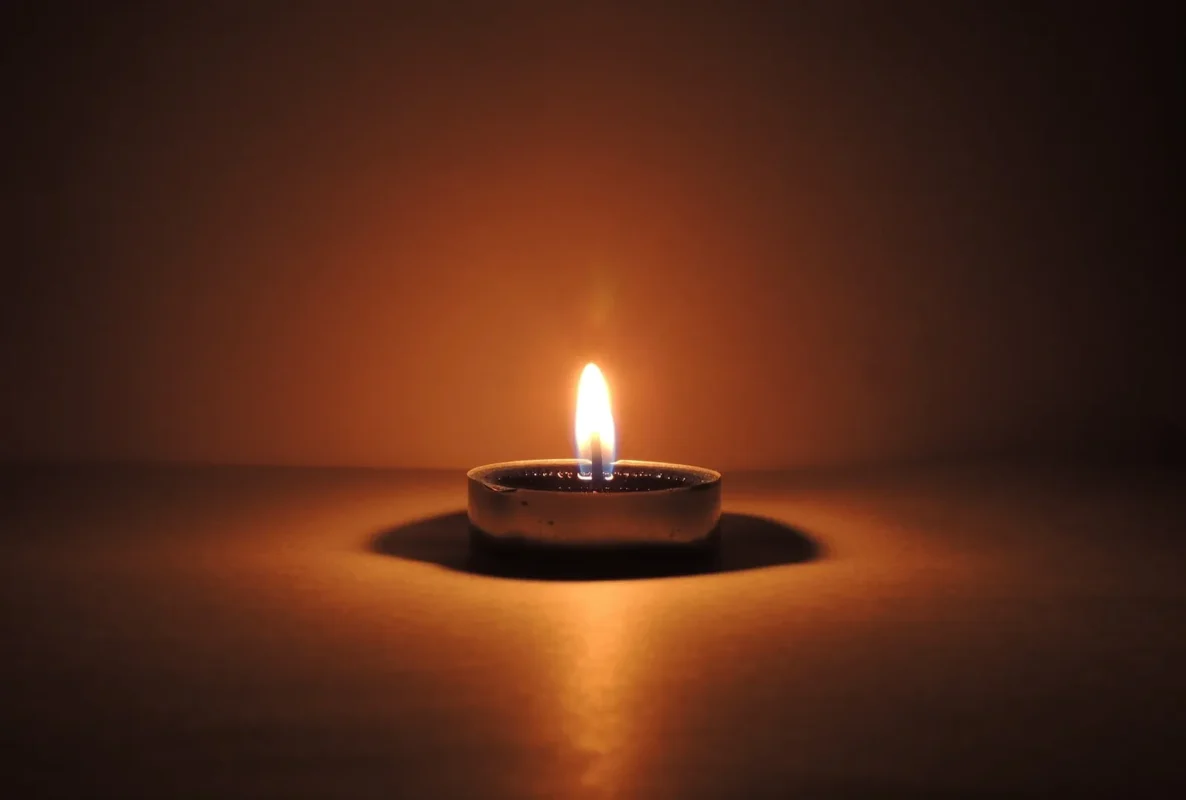 Là trí tuệ tối thượng, hay còn gọi là "vô sư trí," có sẵn bên trong mỗi người và đạt được qua sự giác ngộ