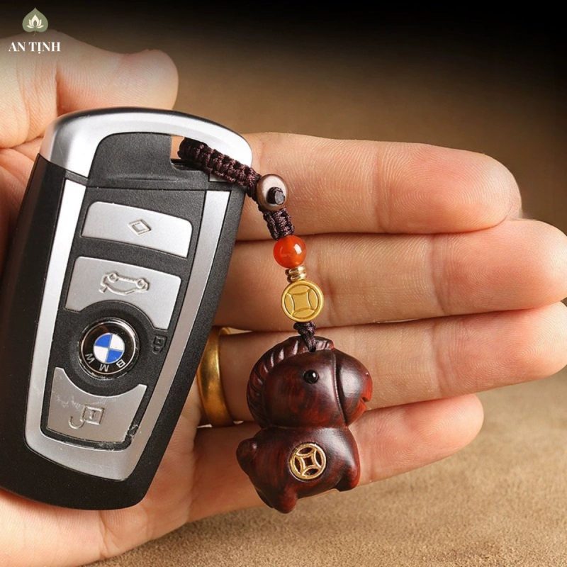 Móc Khóa Ngựa Gỗ Đàn Hương Đỏ